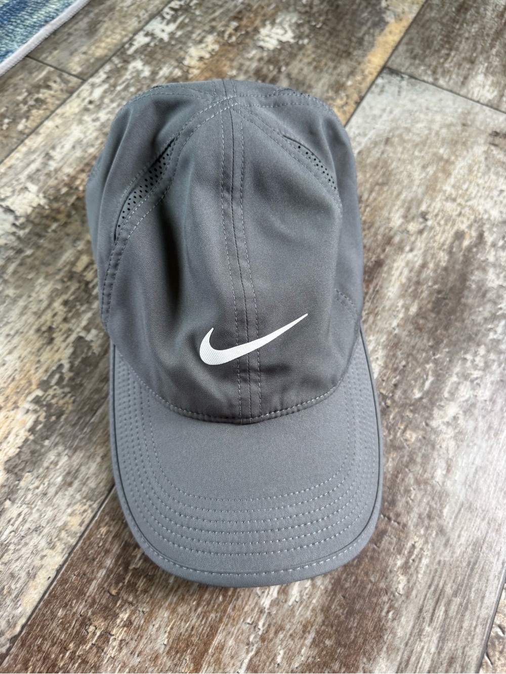 2 for $20 sale: Nike grey featherlight dri-fit running hat